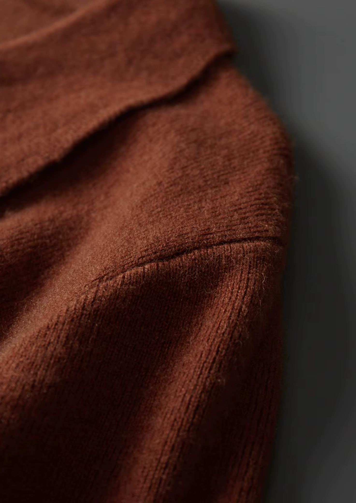 Ribbed Wool Buttonless Polo
