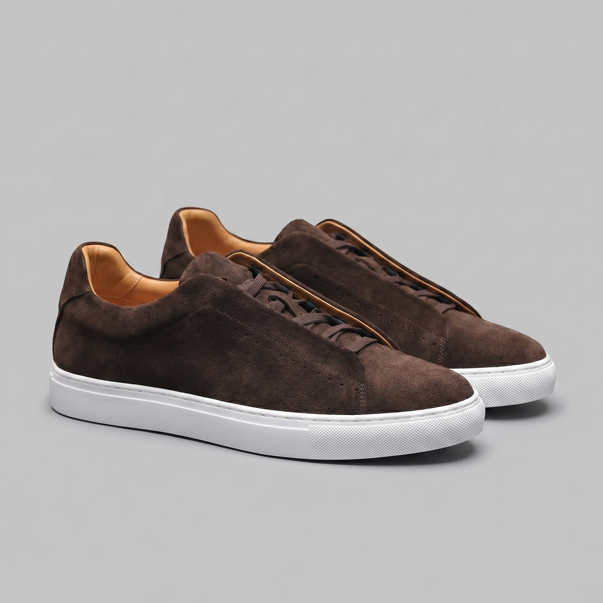 Men's Brown Suede Low-Top Trainers | Lace-Up Sneakers with White Rubber Sole
