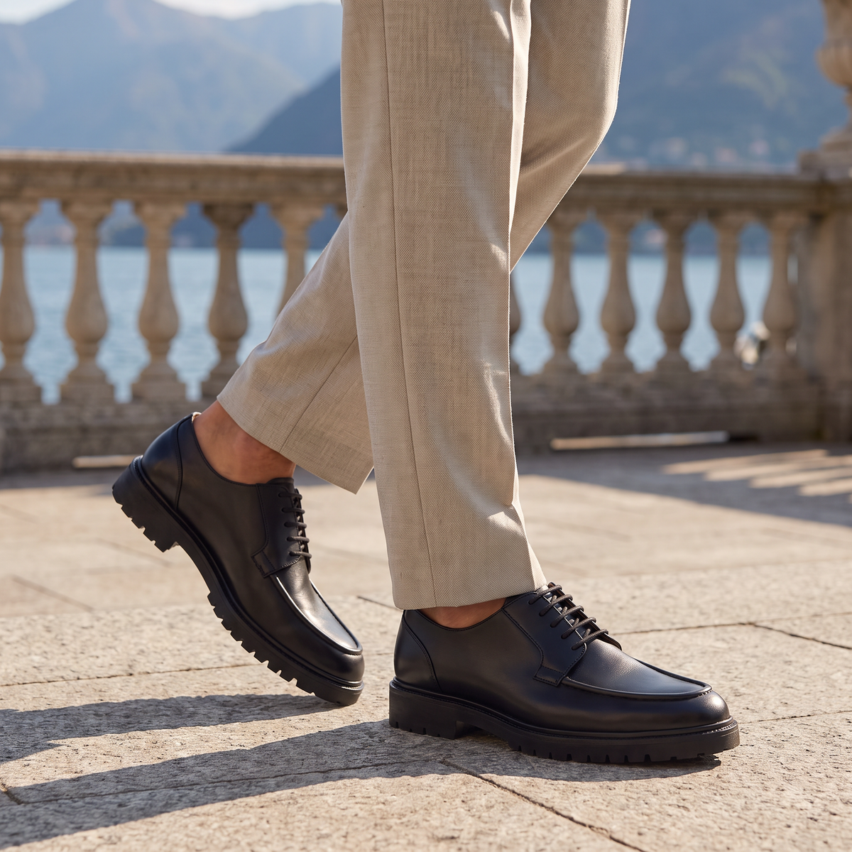 Men's Apron-Toe Derby Shoes