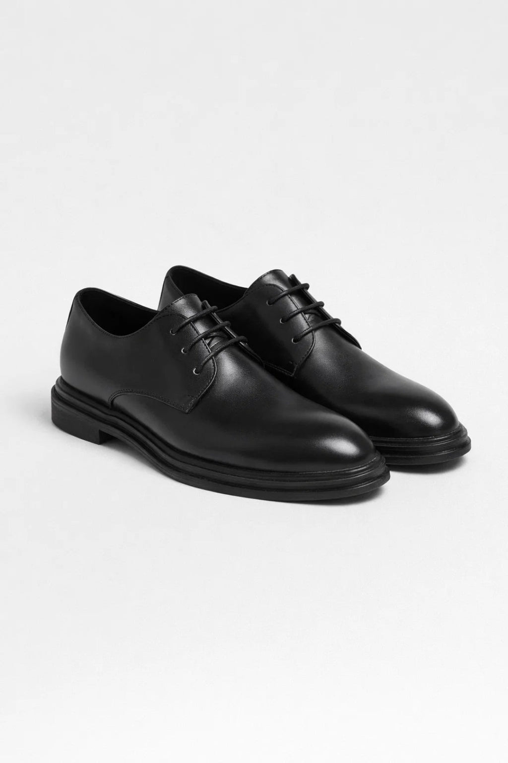 Men's Elegant Lace-Up Derby Shoe