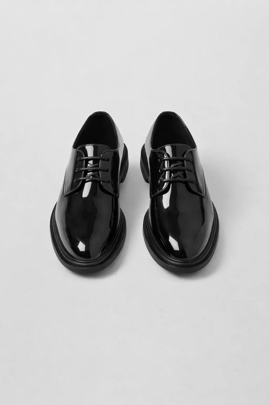 Men's Elegant Lace-Up Derby Shoe