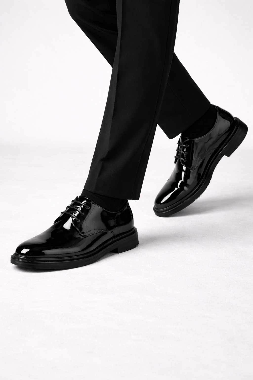 Men's Elegant Lace-Up Derby Shoe