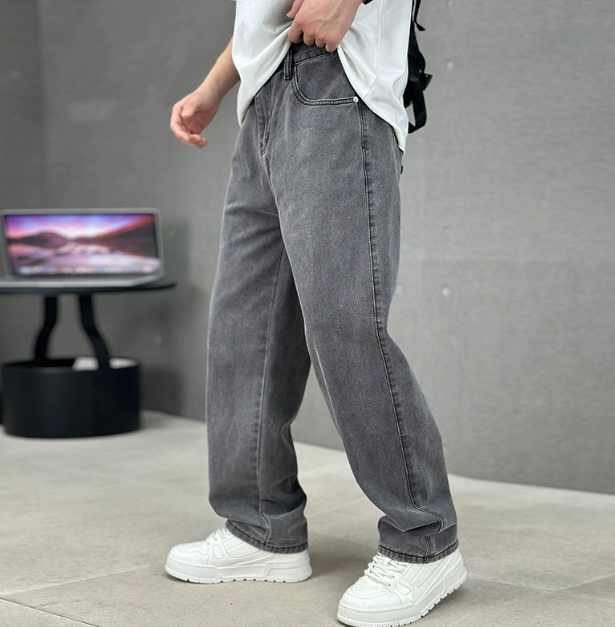Men's Straight Leg Denim Pants