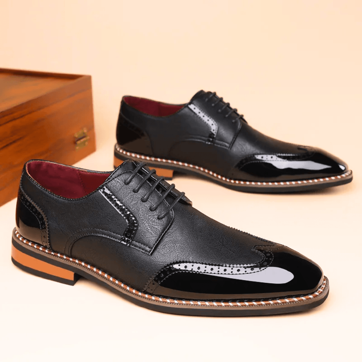 Men's Two-Tone Full-Grain Leather Oxford